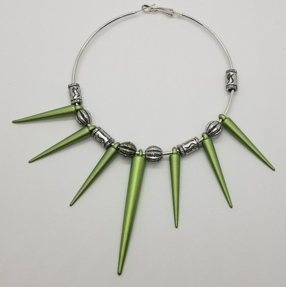 Silver and green spike earrings - Picture 2 of 5